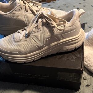 Vionic Cream Athletic Sneakers